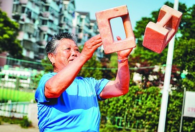 老年玩具有需求缺供給 如何讓老人老有所玩、老有所樂