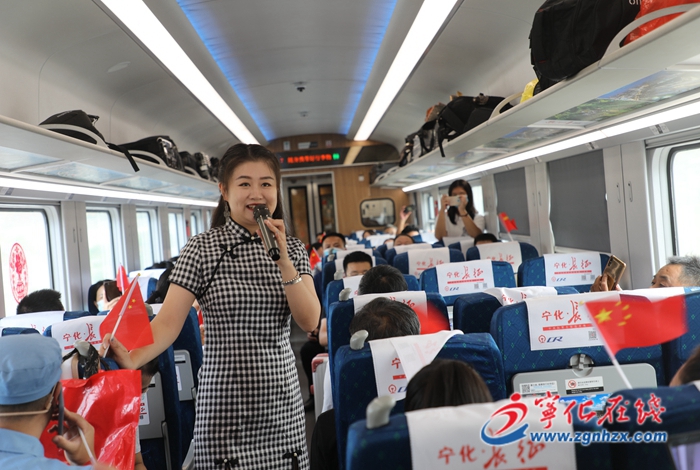“寧化·長征號”動車組:開往首都北京的紅色列車
