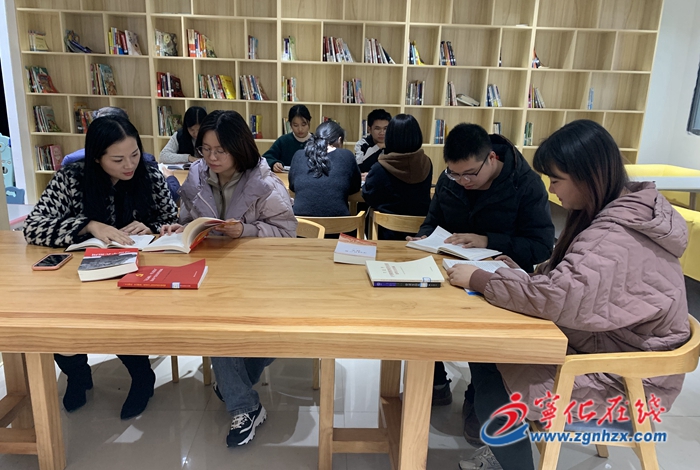 寧化城南：開展“清風(fēng)”讀書會(huì)，提升干部能力素質(zhì)