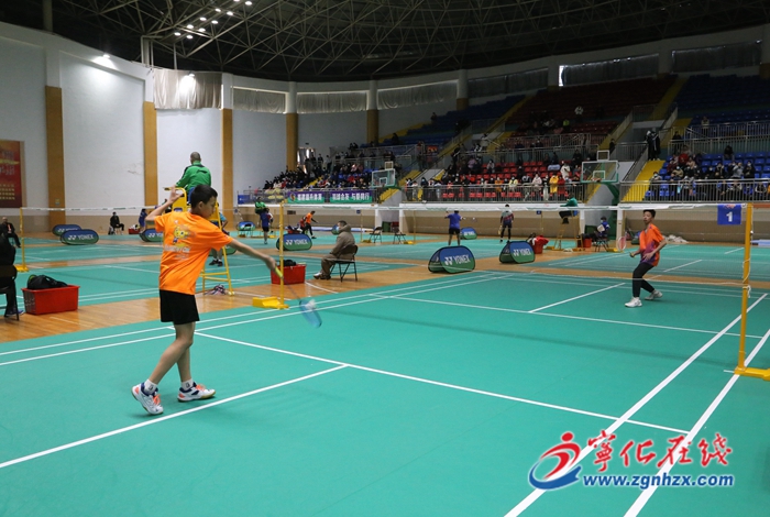 省青少年羽毛球錦標賽決出甲組男女團體賽冠軍