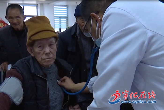 縣總醫(yī)院:走進(jìn)國(guó)德老年公寓 開展醫(yī)養(yǎng)結(jié)合義診