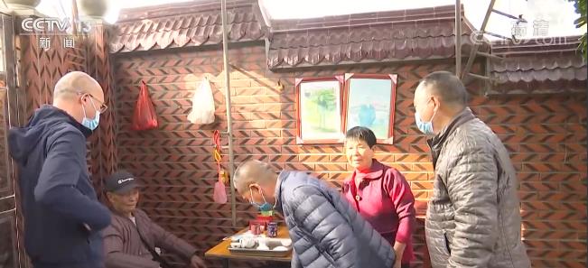 福建:子女就地過年 留守父母有人“管”