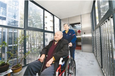 呼聲很高、“梗阻”不少 老小區(qū)裝電梯為何這么難？