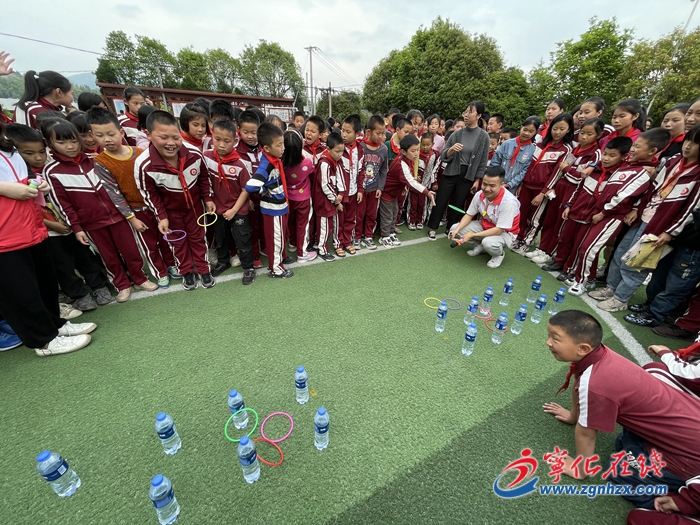 寧化曹坊鎮：趣味運動會溫暖留守兒童