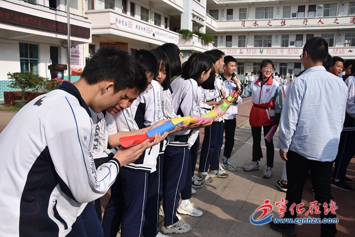 寧化水茜初級中學舉行中考考前減壓拓展活動