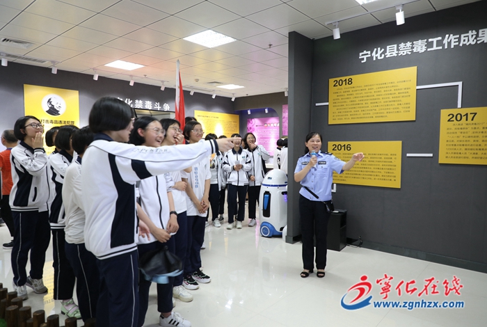 寧化六中:禁毒教育基地學生受教育