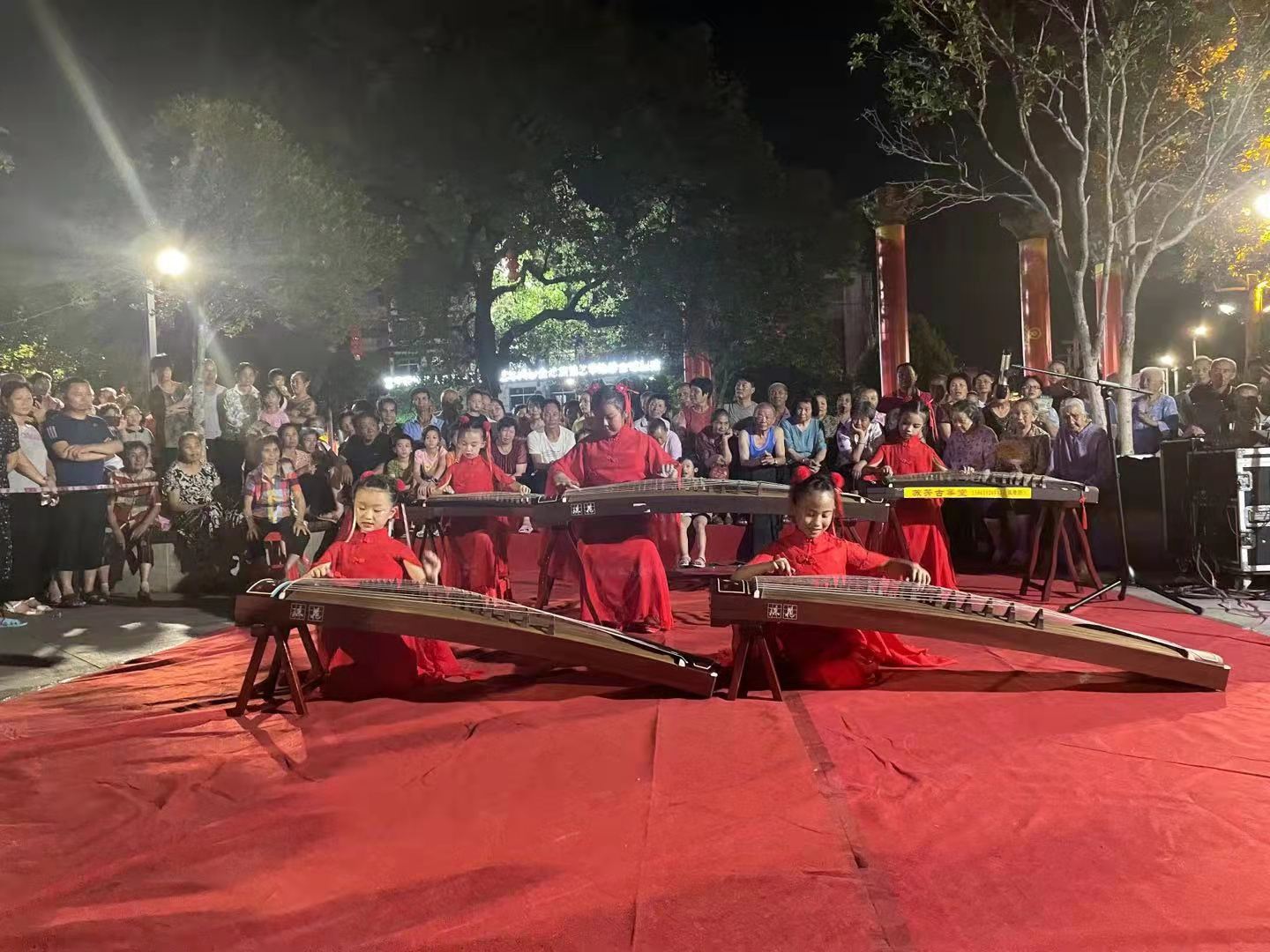 翠江紅歌合唱團傾情演出 共慶建黨百年華誕