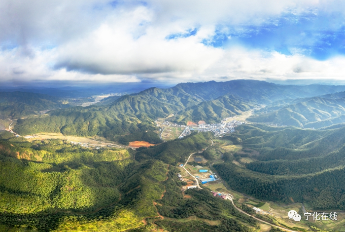 治平畬族鄉(xiāng)人民政府獲全省民族團(tuán)結(jié)進(jìn)步模范集體榮譽(yù)