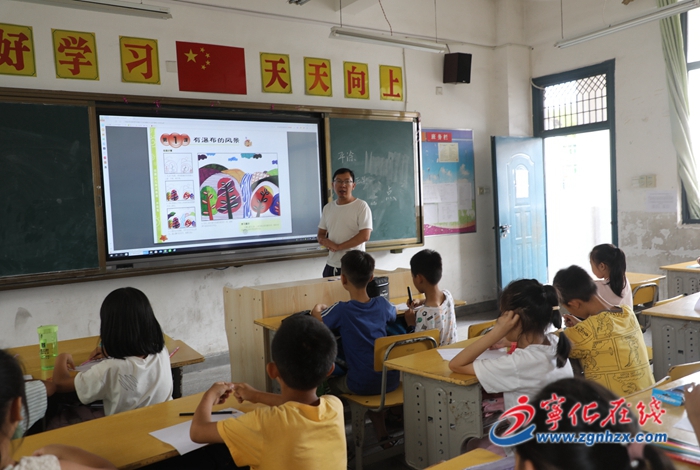 校內(nèi)托管，讓孩子的暑假更精彩