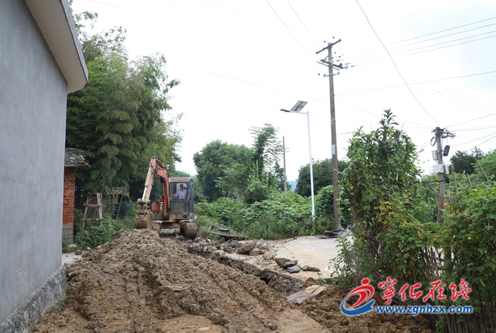 泉上鎮:加快推進污水收集管網建設