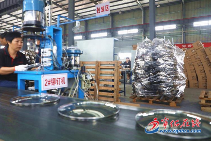 寧化:趕訂單 忙生產