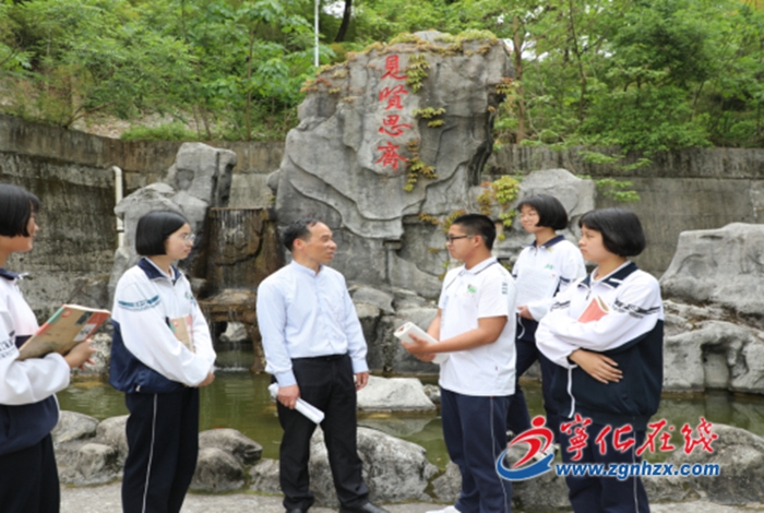 寧化一中教師張美杰:縣域高中教育的守望者