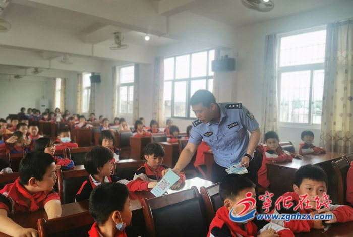 湖村鎮(zhèn)：禁毒小手拉大手 攜手護(hù)苗助成長(zhǎng)