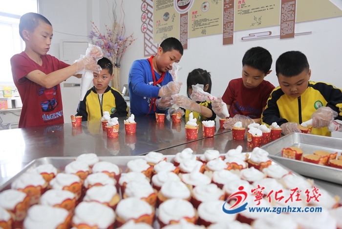 寧化縣連岡幼兒園和特殊小朋友共度“六一”