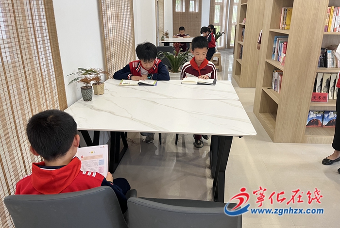 曹坊鎮開展“強國復興有我，感觀紅色歷史”青少年愛國主義教育實踐活動