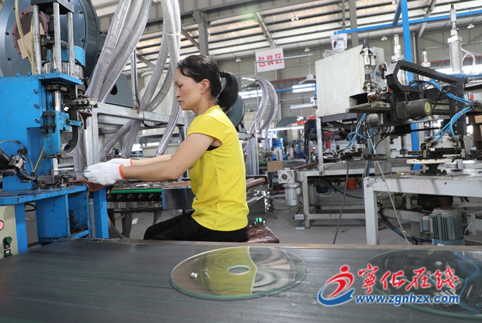 寧化:創新研發玻璃蓋