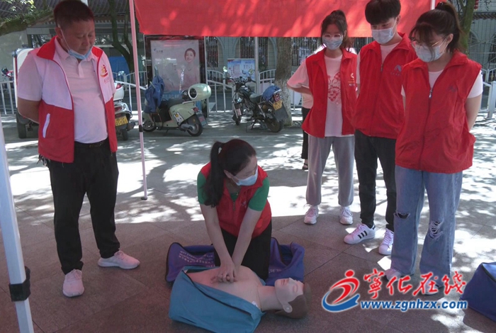 福建醫科大學暑期社會實踐隊來寧開展義診活動