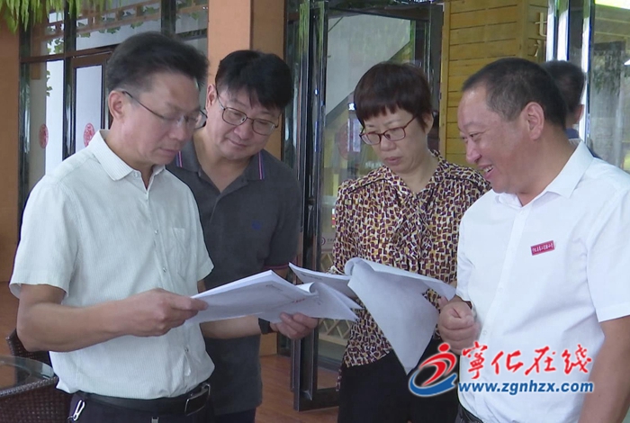 市、縣兩級人大常委會(huì)聯(lián)動(dòng)開展進(jìn)一步減輕義務(wù)教育階段學(xué)生作業(yè)負(fù)擔(dān)和校外培訓(xùn)負(fù)擔(dān)工作情況調(diào)研