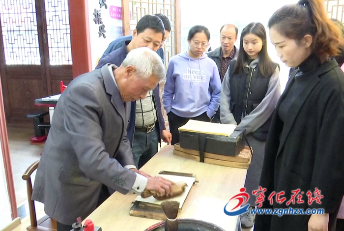 學(xué)習(xí)貫徹習(xí)近平新時代中國特色社會主義思想主題教育“五講五問”巡回宣講活動走進(jìn)方田