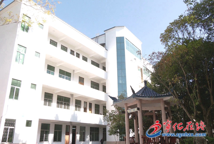 寧化縣中小學生綜合實踐基地舉行揭牌儀式