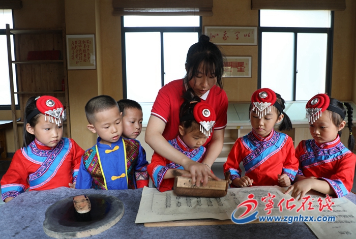 寧化:萌娃走進畬鄉體驗非遺文化