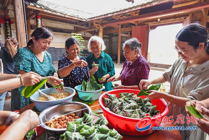 【網絡中國節·端午】寧化：包粽子 迎端午