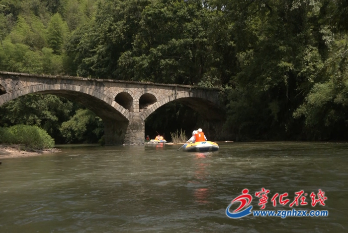 寧化:林深景美 蛟龍溪接待多批上海游客
