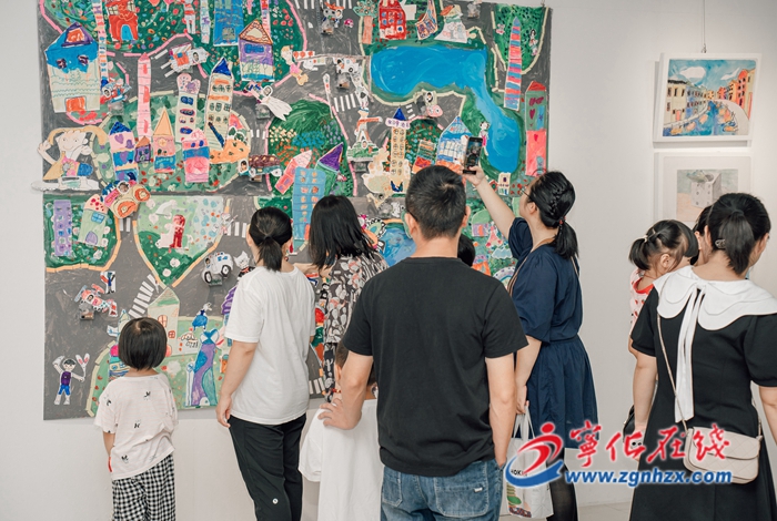 寧化:開展少兒藝術畫展 點亮少兒創造思維