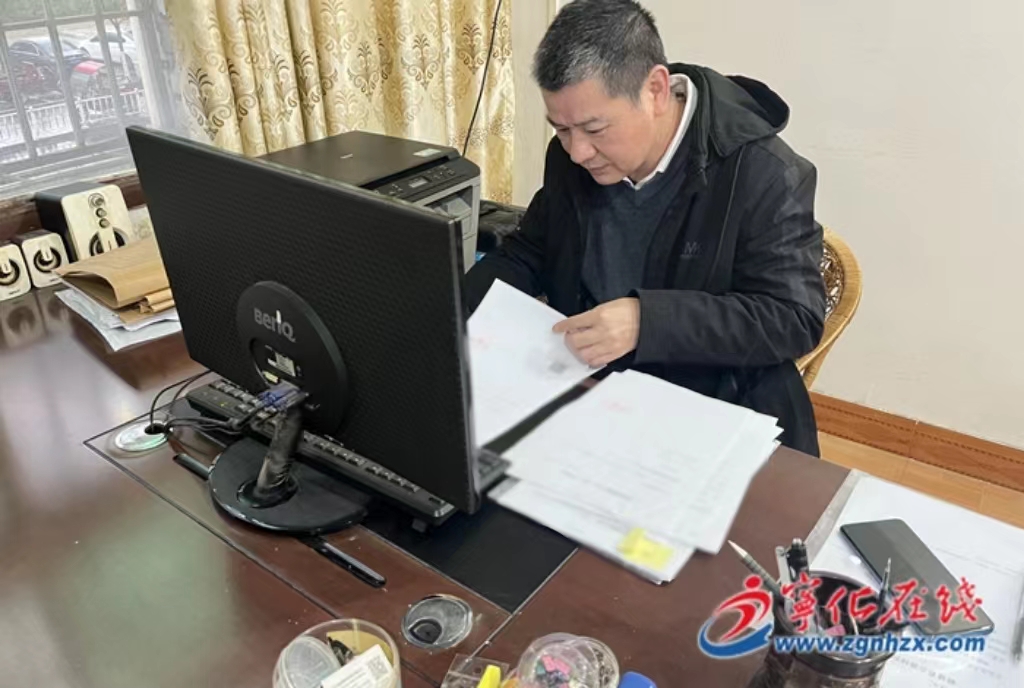 周方根：逆境中的追夢人