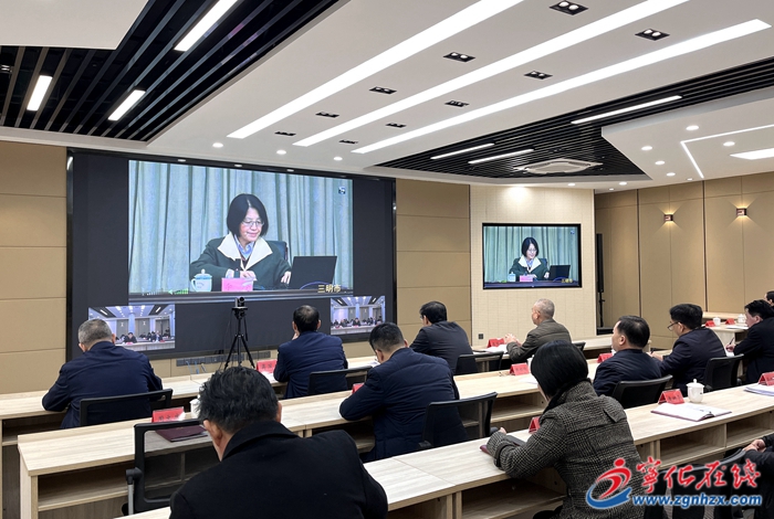 寧化收聽收看市委理論中心組學(xué)習(xí)會暨三明講壇
