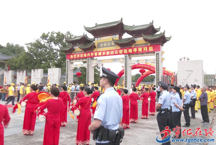 第三十屆客家文化節(jié)——世界客屬情系祖地石壁大典幕后的他們?nèi)σ愿白龊梅?wù)保障工作