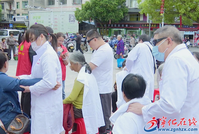 寧化縣盲人協(xié)會(huì)開(kāi)展學(xué)雷鋒義診活動(dòng)