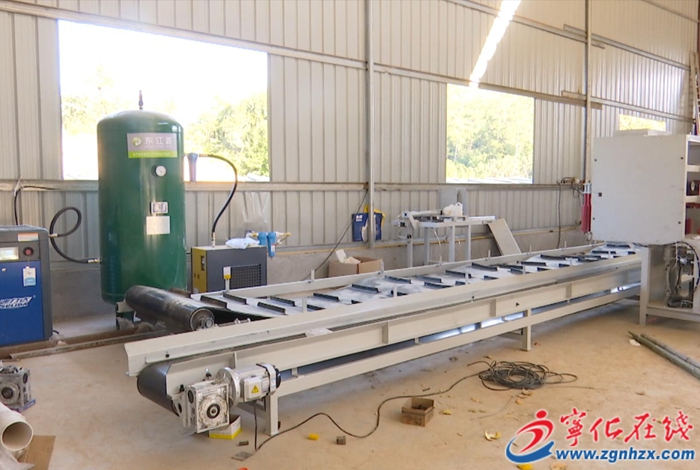 安樂鎮(zhèn)：竹分解節(jié)項(xiàng)目進(jìn)入調(diào)試階段