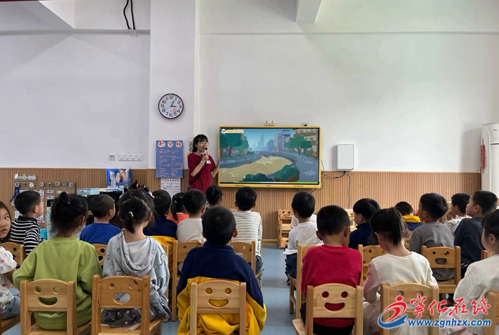 寧化縣翠城幼兒園開展“防汛應(yīng)急疏散演練”活動(dòng)