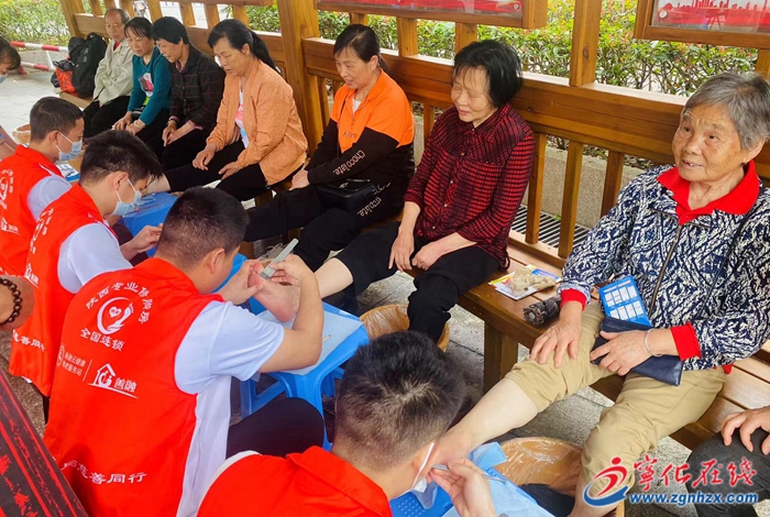 翠江鎮舉辦“鄰里相伴，幸福助老”主題活動