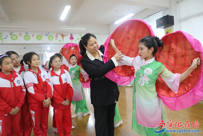 寧化：非遺蚌舞進(jìn)校園