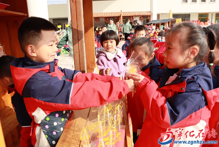 寧化城東幼兒園舉辦年貨節主題活動