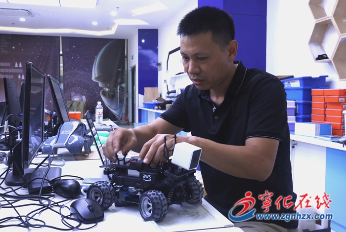 福建省首批“SSE科創教室”在寧化落地