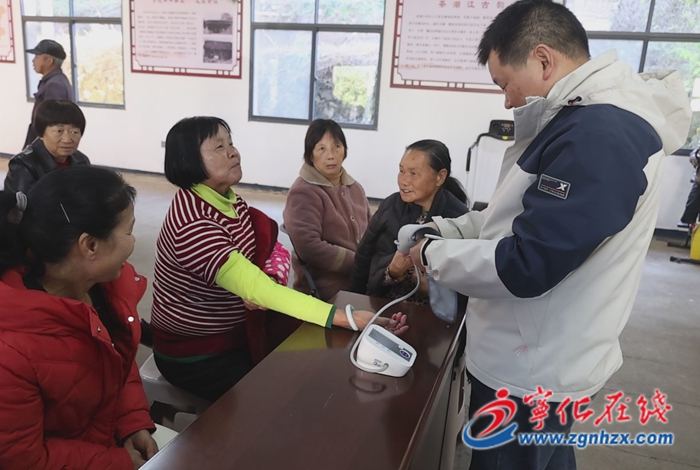 城郊鎮:健康科普進鄉村 講座暖心護民生