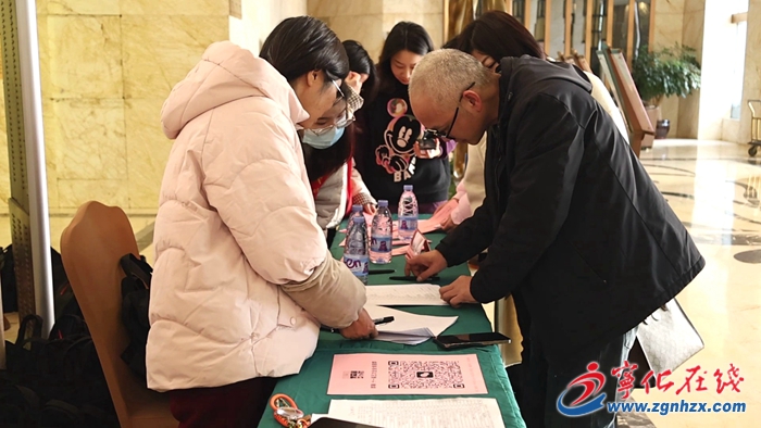 政協(xié)委員陸續(xù)報到 寧化進入“兩會時間”