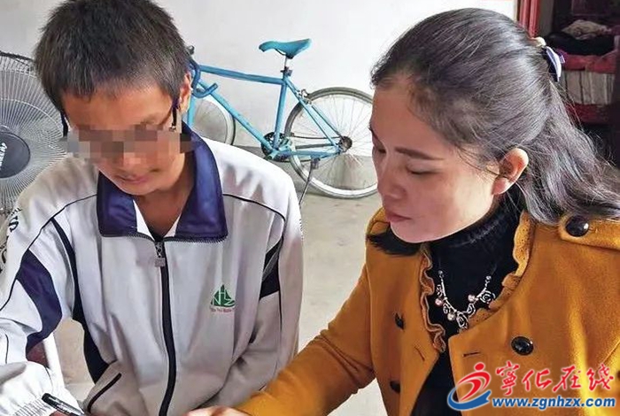 致敬!寧化的她用母親般溫暖的愛,讓特困少年立志成才……