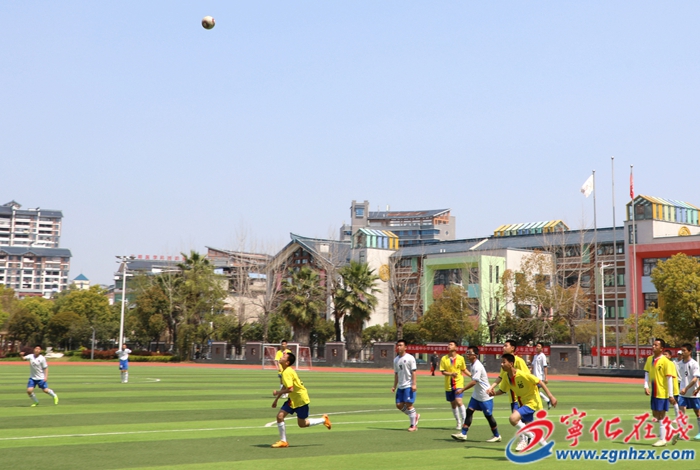 寧化580多名運(yùn)動(dòng)員參加校園足球賽