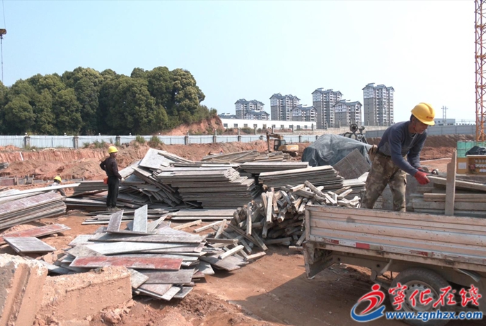 寧化加快推進(jìn)高端環(huán)保防滑鞋生產(chǎn)項(xiàng)目