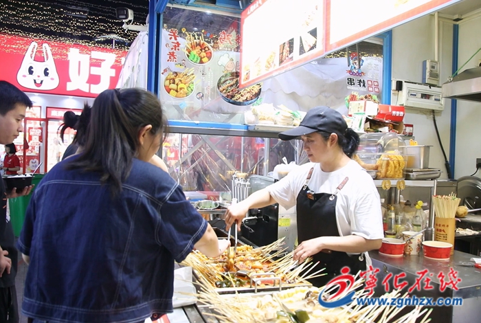 寧化：“煙火氣息”點(diǎn)亮  “夜經(jīng)濟(jì)”