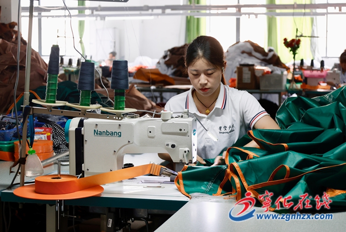 寧化：客步戶外開(kāi)足馬力生產(chǎn)