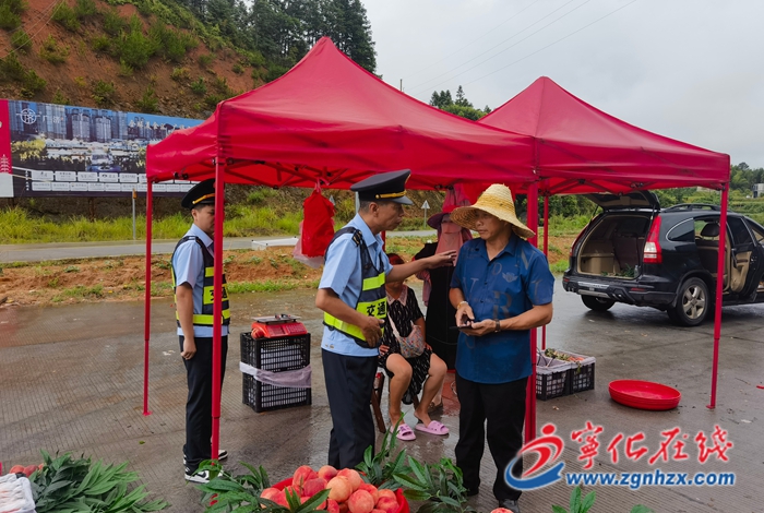寧化：柔性執法清占道，瓜果飄香路更暢