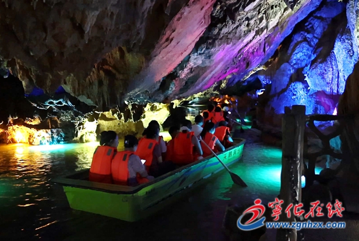 寧化：18℃恒溫天鵝洞成避暑勝地