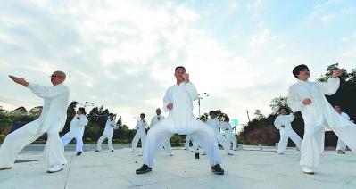 武夷山借力健身氣功基地 樹(shù)養(yǎng)生旅游標(biāo)桿