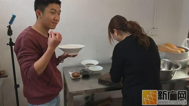 地道《滇味》直播膾炙人口 云南美食“網(wǎng)絡(luò)”天下吃貨