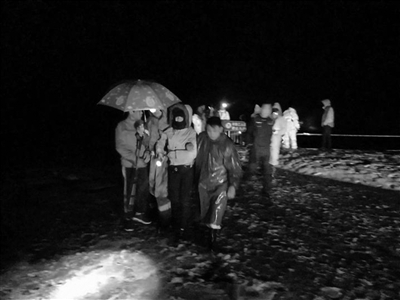 25名上海驢友登山被困浙江 蘭溪公安11小時連夜搜尋成功營救